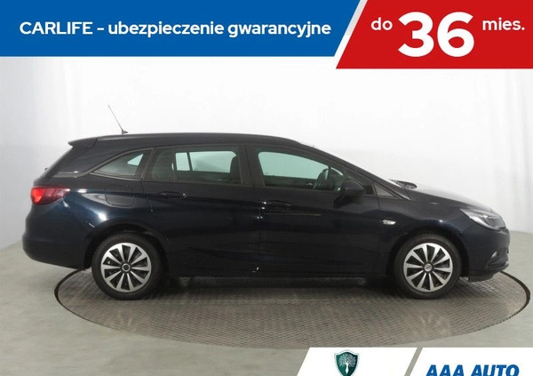 Opel Astra cena 44000 przebieg: 135088, rok produkcji 2019 z Łęczna małe 232